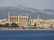 Lichtberflutet: Die Kathedrale von Palma ...