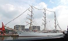 Segelschulschiff  Dar Mlodziezy