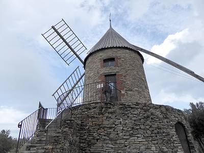 Fort Saint-Elme und die Mhle von Coullioure ...