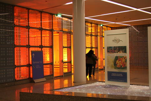 Dunkle Gestalten vor dem Kempinski ..? Dunkle Gestalten vor dem Kempinski ..?