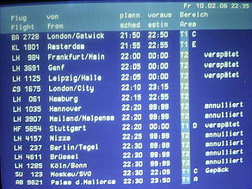 ... und Verspätungen und Annullierungen ohne Ende ... ... und Verspätungen und Annullierungen ohne Ende ...