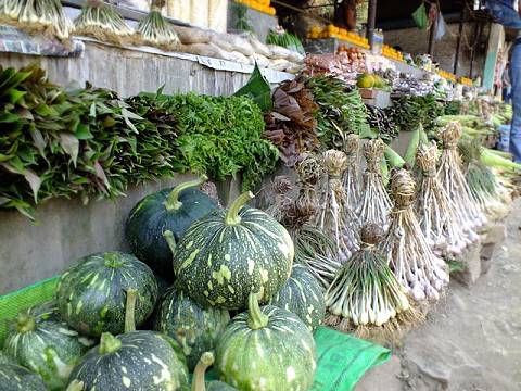 Markt in Kohima (1) ...