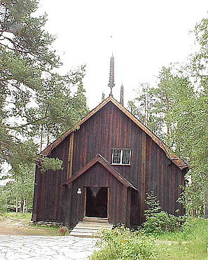 Die lteste Kirche Lapplands (1689) ist recht unauffllig ...