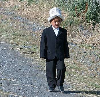 Schulanfang in Kirgistan
