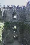 Blarney Castle (oben Menschen, die den Blarney Stone kssen)