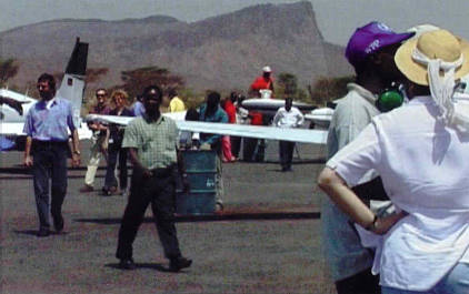 Heftiges Durcheinander und Improvisieren in Lokichogio, Kenia ...