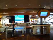 Noch ist es leer an der `Mar Barauf Deck 9 ...