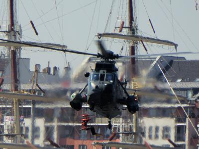 Abseilen aus dem Heli ...