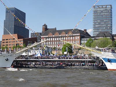 Am Ufer groes Gedrnge ...