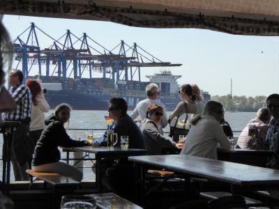 Idylle an Bord des Schwimmkrans ...