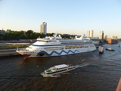 AIDAaura wartet schon ...