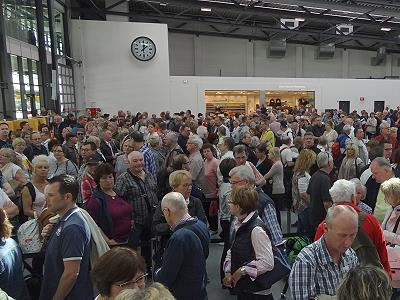 Check-In in Steinwerder ...