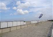 Strandpavillons nur wenig bevlkert ...