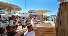 Auf gute Nachbarschaft: Die Ocean Bar ... Auf gute Nachbarschaft: Die Ocean Bar ...