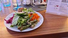 Der Salat schmeckt hier immer ... Der Salat schmeckt hier immer ...