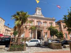 Am Rathaus von Ajaccio ... Am Rathaus von Ajaccio ...