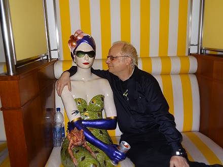 Wer ist die geheimnisvolle Schne an Bord ..?