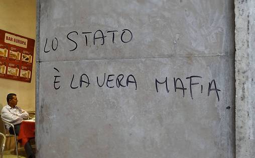 Ist der Staat tatschlich die eigentliche Mafia ..?
