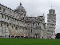 Der berhmte Turm ist immer noch schief ...