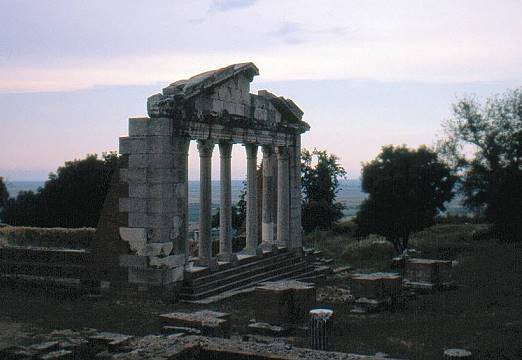 Auf dem Ausgrabungsgelnde von Appolonia ...