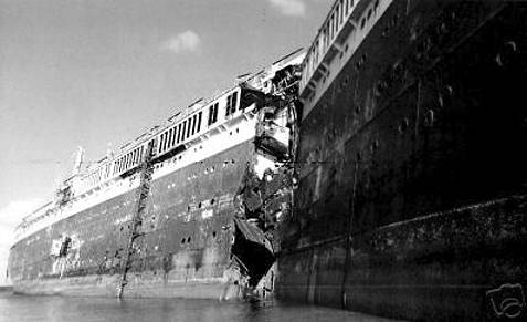 Schrecklicher Riss im Rumpf ...