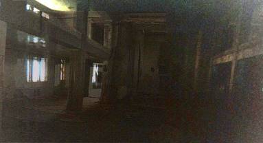 ... nur noch mit Stahlgerippen ...