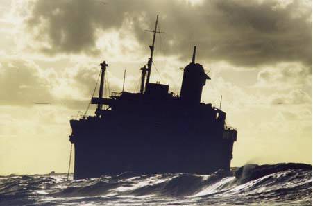 ... doch die zeitlose Schönheit des Schiffs war immer noch spürbar ... ... doch die zeitlose Schönheit des Schiffs war immer noch spürbar ...