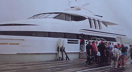 Boarding der Fhre nach Hayman Island ...