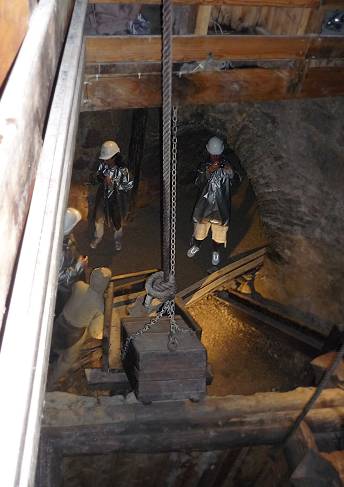 Interessierte Besucher ...