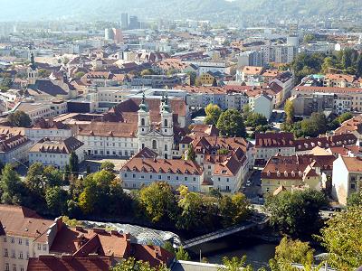 ... Blick ber die Stadt - das UFO ist gelandet 