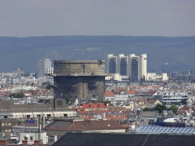 Flakturm im Augarten ...