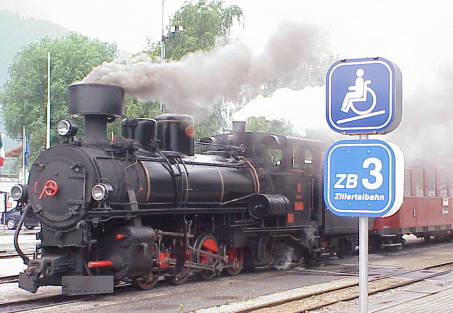 ... wartet fauchend auf die Abfahrt ...