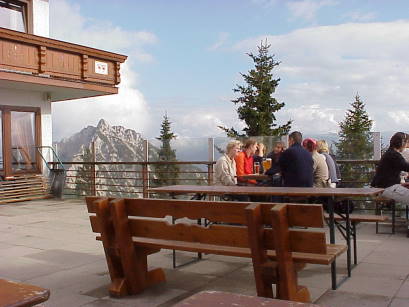 ... und der Berggasthof Rofan entsprechend grer ... :-)