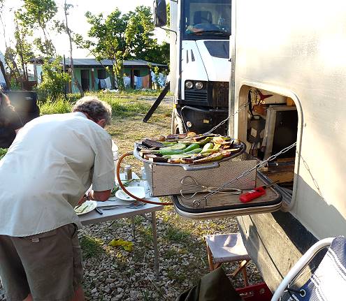 Dafr gibt es anderes satt ...