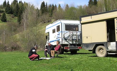 Lagebesprechung vor Weiterfahrt