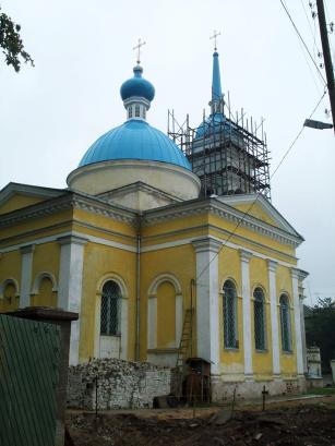 Die leuchtende Kuppel der orthodoxen Kirche ...