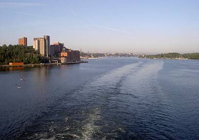 Industrieidylle und Stockholm im Hintergrund ...