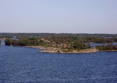 Schre mit Wochenendhaus zwischen Stockholm und Aland ...