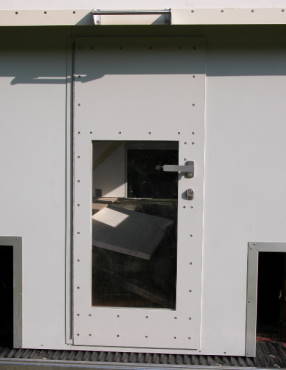 Hecktr mit groer Scheibe in geffnetem Zustand ...