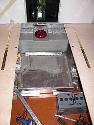 Abwassertank aus Alu (75 l) und Frischwassertank aus Kunststoff 