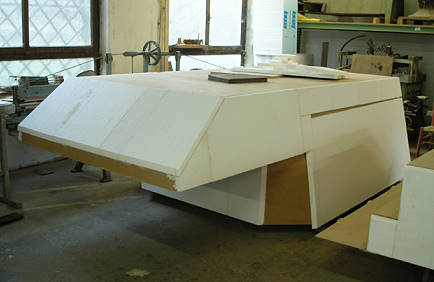 Alles wird mit Styropor beklebt ...