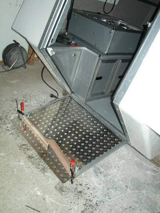 Trägerplatte mit Alurahmen und Riffelblech ... Trägerplatte mit Alurahmen und Riffelblech ...