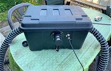 Betriebsbereit, noch ohne Spannungsanzeige und Durchlsse fr Kabel und Spritschlauch