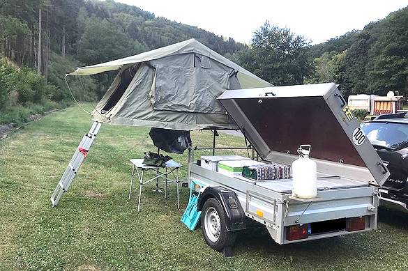 Der Camphnger mit Dachzelt