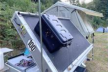 Heizungsbox wirkt beim Transport wie festgeschraubt, kann aber durch L�sen der Spannverschl�sse in wenigen Sekunden abgenommen werden