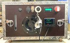 Frontseite betriebsbereit, Bedienteil auen aufgesteckt