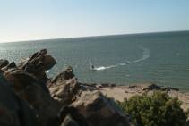 Lonely surfer am einsamen Spot: "Weie Dne", Dakhla, Westsahara
