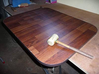 Der fertige Tisch ...