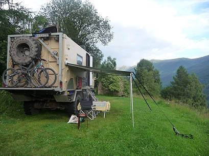 Ersatzrad-Position oben: Motorrad- oder Fahrradtransport Ersatzrad-Position oben: Motorrad- oder Fahrradtransport