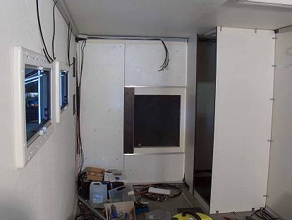 Zweite Bad-Wand steht ...